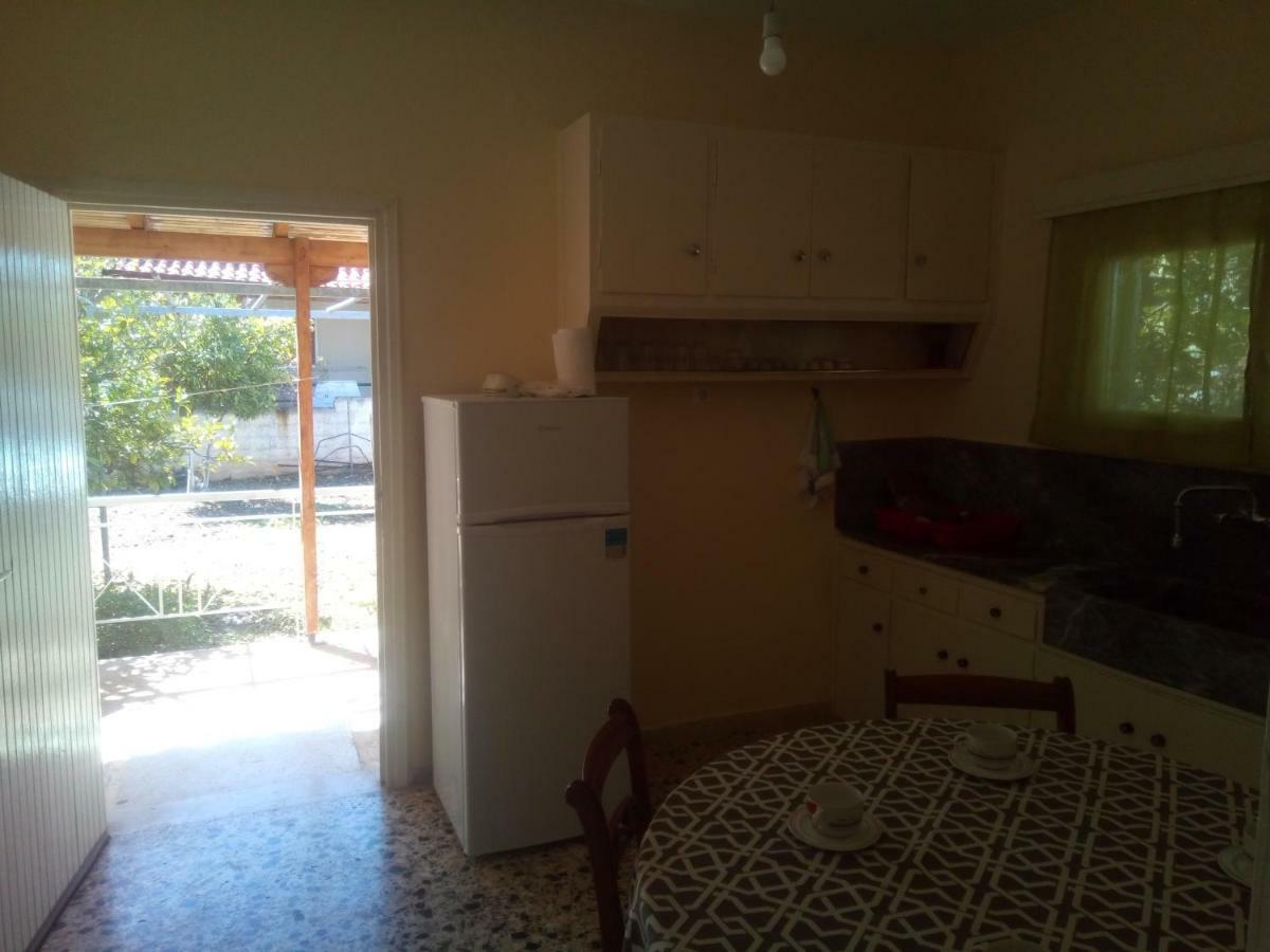 Vangelis House Near Athens Airport Артемида Екстериор снимка